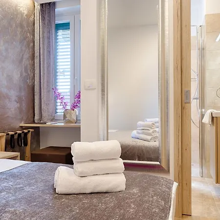 Pearl By Nono Ban 4* Split